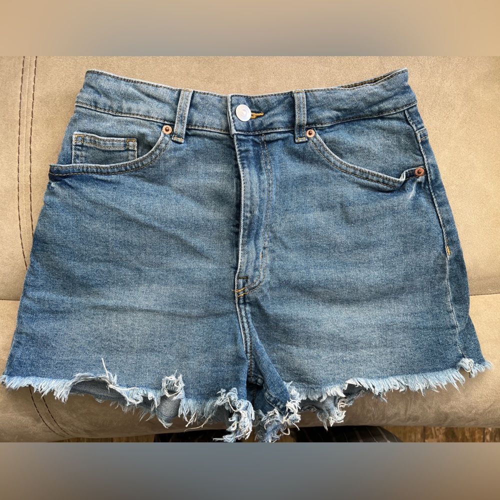 H&M Jean Shorts Size 4